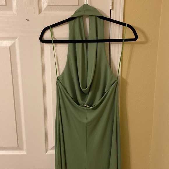 Halter flowy dress - Picture 4 of 5